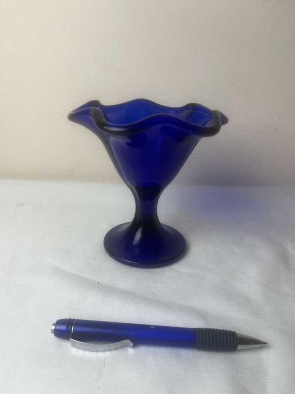 Vaso de cristal azul artesanal - imagen 3