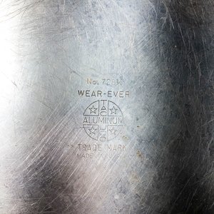 Olla de Aluminio Wear-Ever de 5 Litros con Tapa - imagen 2
