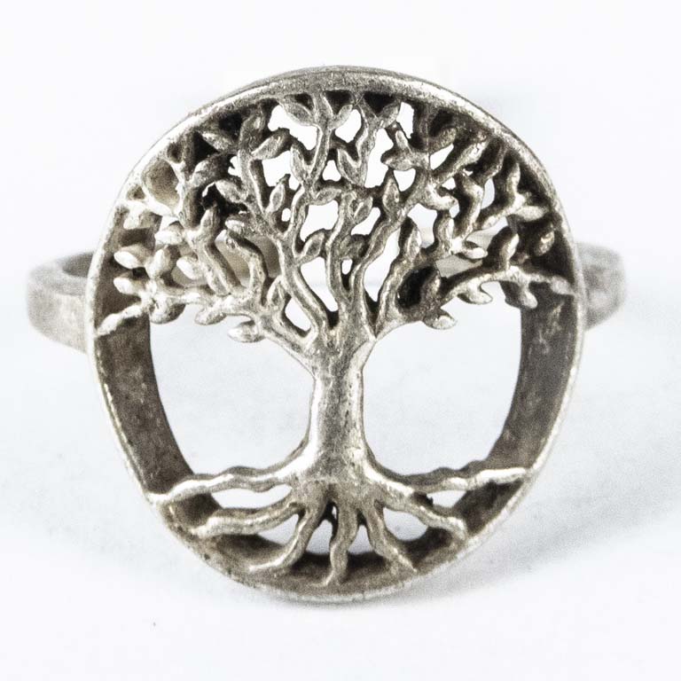 Anillo de plata - Peso: 3,2gr - Medidas: 18.5mm