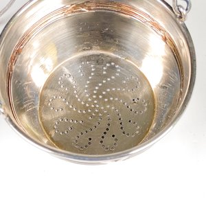 Colador de Té en Plata Francesa Antigua - imagen 3