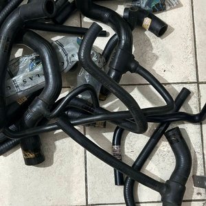 Lote de Caños de Goma Negros para Repuesto - imagen 3