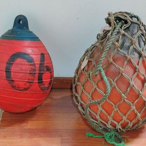 Lote de 2 Boyas: Roja y Naranja con Red, Medidas 40x50 cm - imagen 5