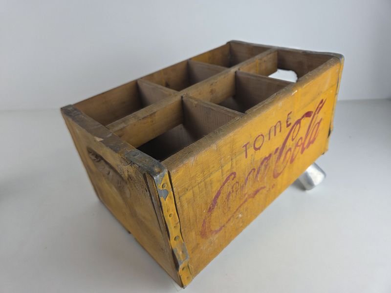 Antiguo casillero en madera de Coca Cola: una joya vintage - imagen 6