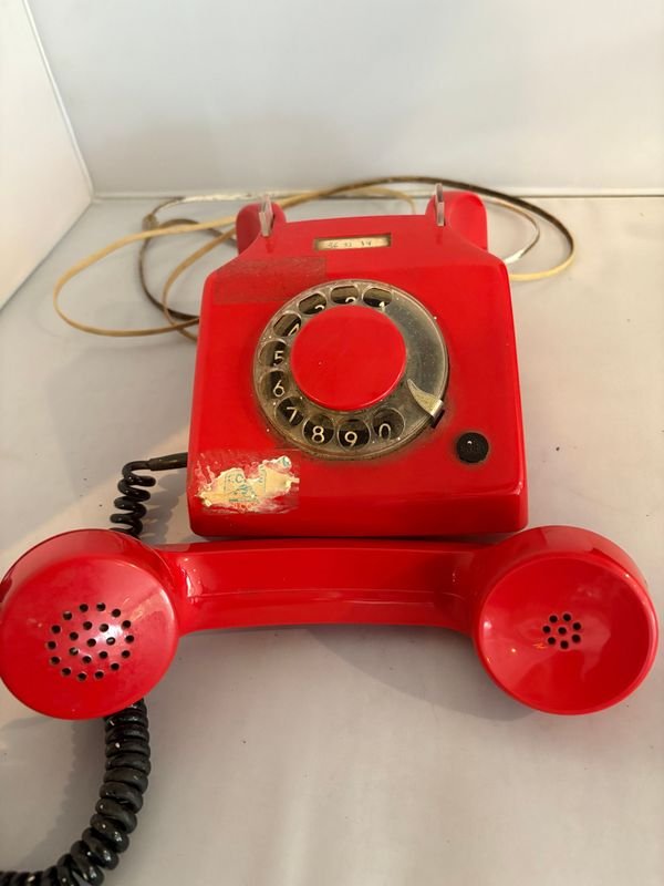 Teléfono Rojo de los Años 80 - imagen 2