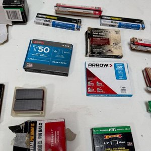 Lote de Grampas y Clavos para Grapadora - imagen 3