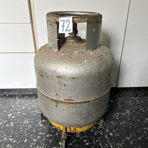 Garrafa de Gas de 13 kg con Soporte y Ruedas - imagen 2