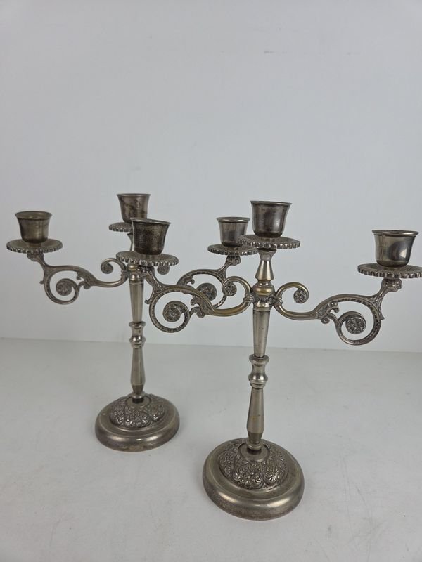 Par de candelabros antiguos de 3 luces cada uno - imagen 9