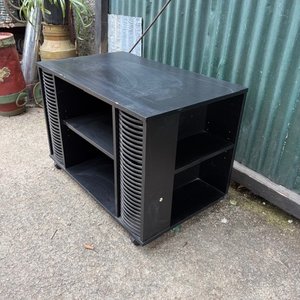 Mueble Negro para Equipo de Música con Porta CDs y Ruedas - imagen 3
