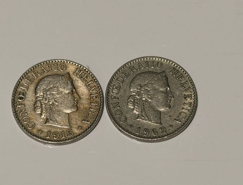 Lote siguiente: Monedas suizas de 1915 y 1962