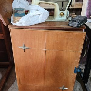 Maquina coser singer con accesorios varios - imagen 5