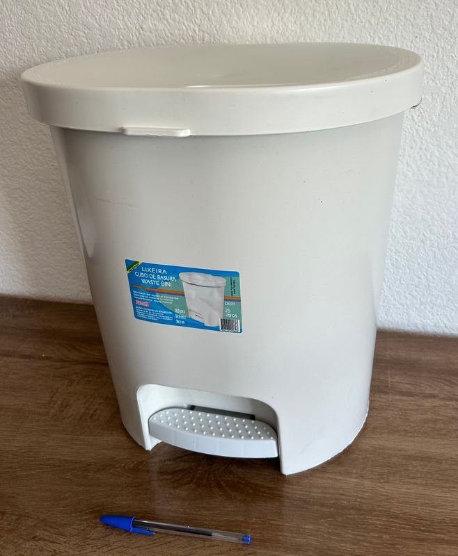 Papelera de 25L, nueva y de alta calidad - imagen 3