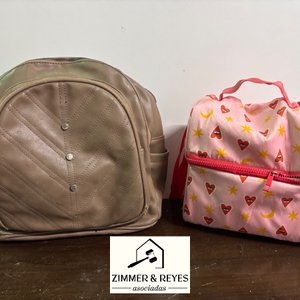 Lote anterior: Lanchera y Mochila de Cuero Sintético Color Tostado