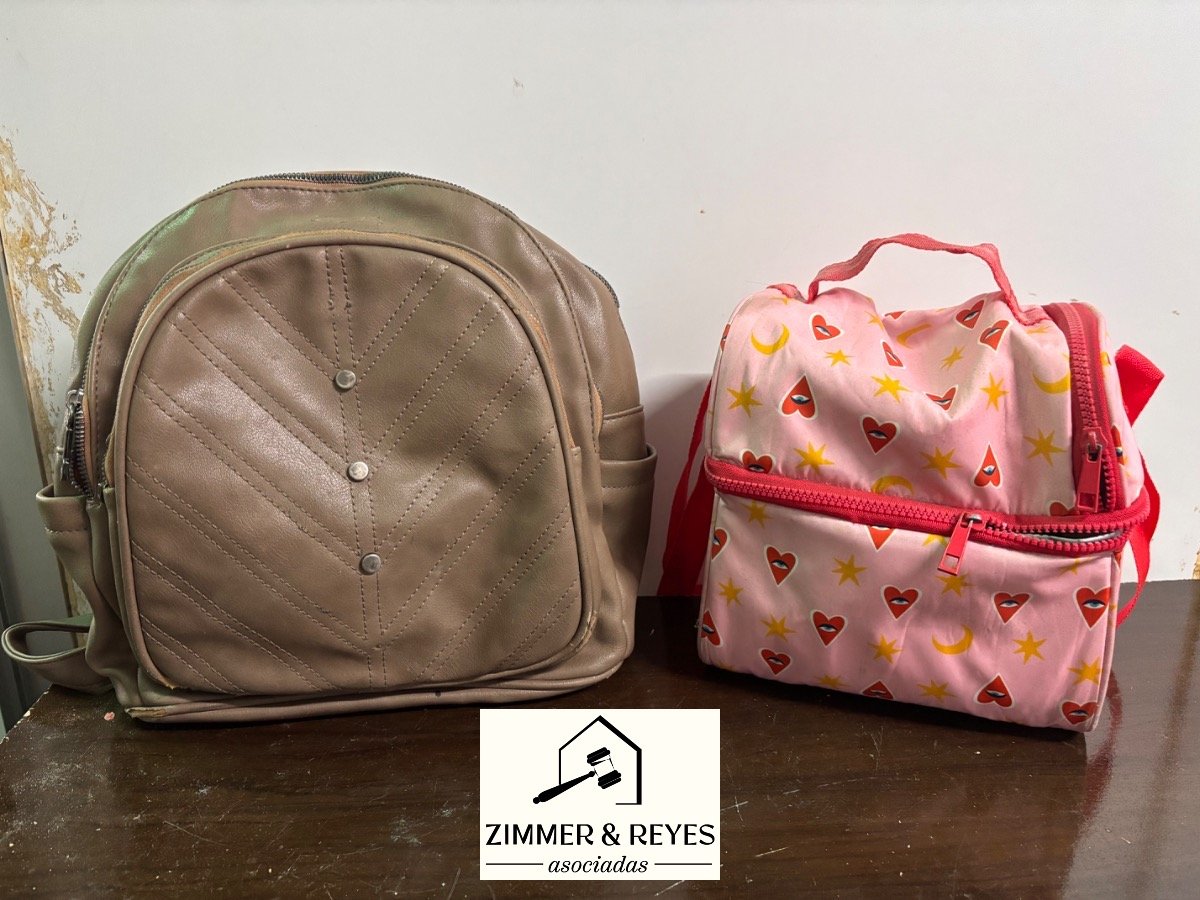 Lanchera y Mochila de Cuero Sintético Color Tostado