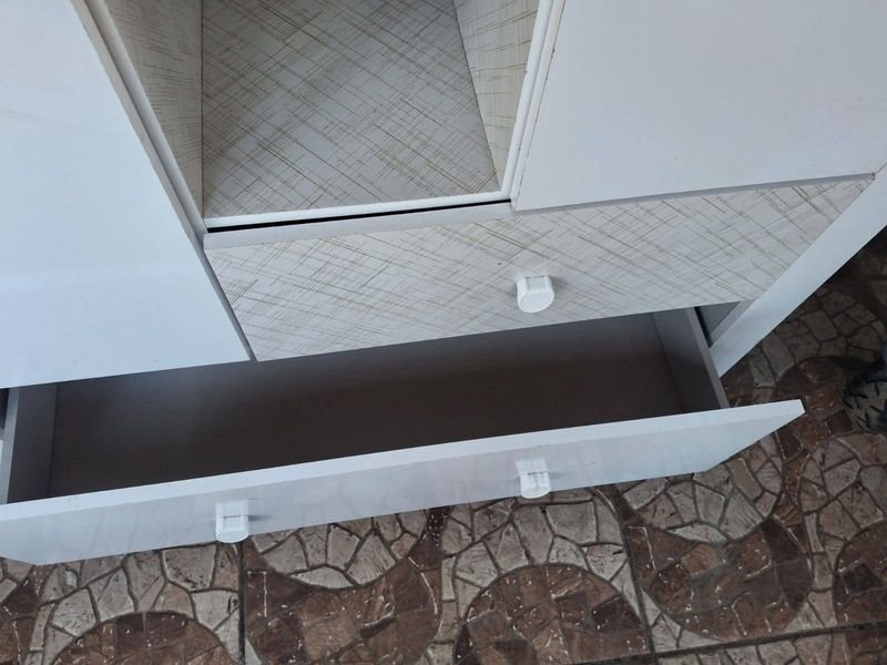 Ropero blanco para hogar - imagen 6