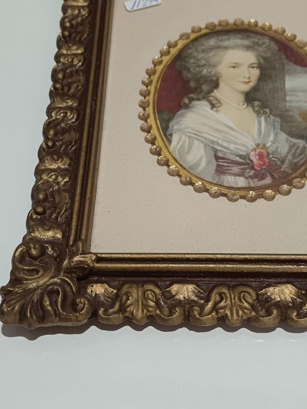 Item 879904 - Image 1