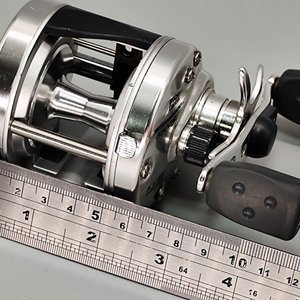 Reel Abu Garcia Ambassadeur 5500S Plateado Sin Uso - imagen 11