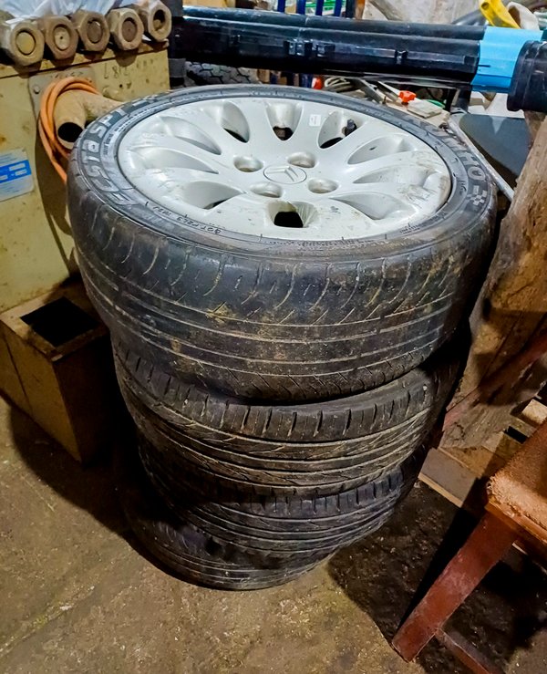 4 Llantas R15 con Cubiertas Usadas