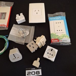 Lote de Artículos Eléctricos: Adaptadores, Temporizador, Placas y Sensor - imagen 3