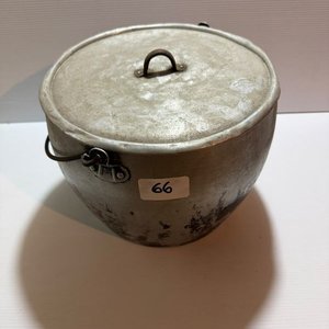 Olla de Aluminio con Tapa y Asa Larga, Capacidad 12 Litros - imagen 1