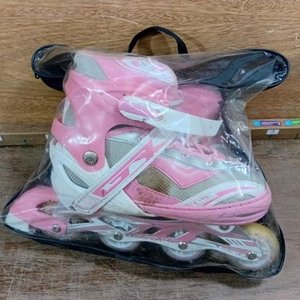 Lote anterior: Par de Patines en Línea Rosados Talla Ajustable