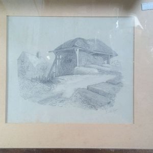 Lote siguiente: dibujo a lápiz enmarcado de un paisaje rural tradicional - 39x31