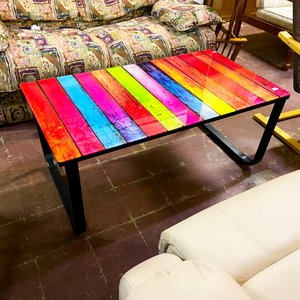 Lote siguiente: Mesa Ratona Moderna con Diseño de Madera Multicolor