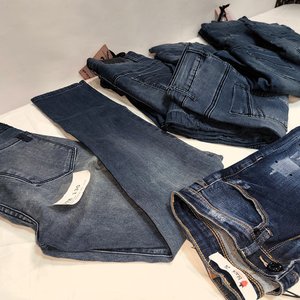 Lote de 8 Pantalones Jean Elasticizados para Dama - imagen 3