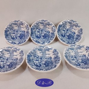 Lote siguiente: Set de 6 Compoteras de Loza Oxford con Diseño de Carruajes