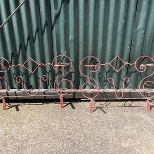 Set de 2 Porta Macetas de Hierro Forjado Estilo Rústico - imagen 2