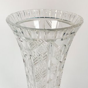Florero de Cristal Tallado y Facetado con Cuerpo Cónico - imagen 2