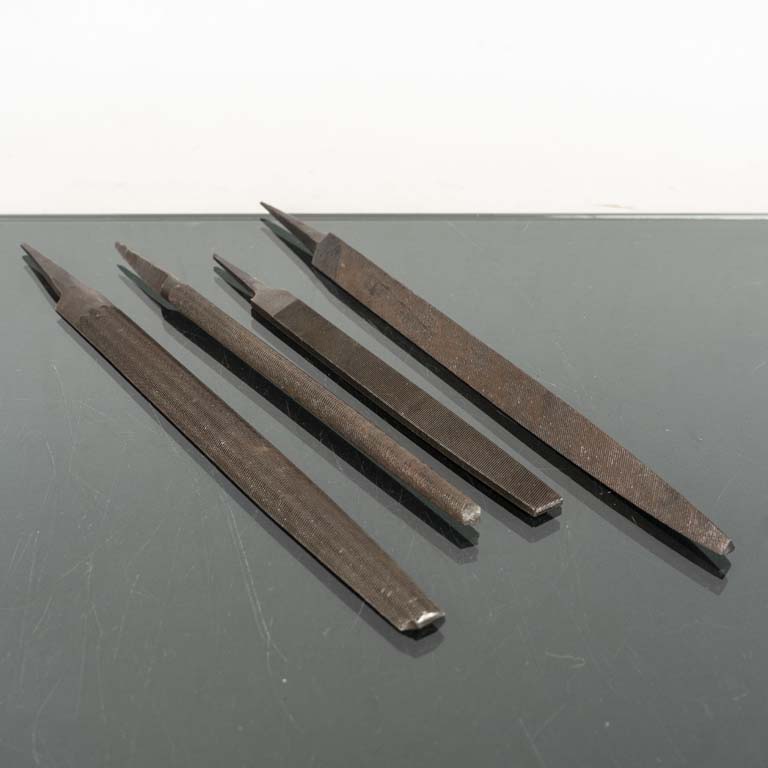 Lote anterior: Limas de Medición y Estructuras de Madera - Estado Bueno