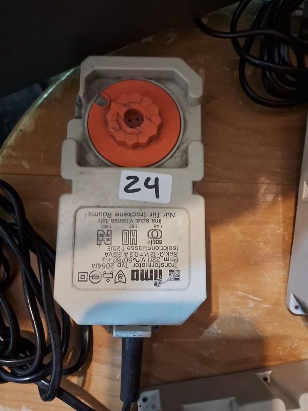 Item 869441 - Image 1