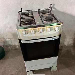 Cocina a Gas Tem con Horno y Cuatro Hornallas - imagen 4