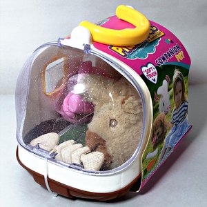 Lote de Juguetes: Muñeca, Puzzle de Londres y Mascota Electrónica - imagen 4