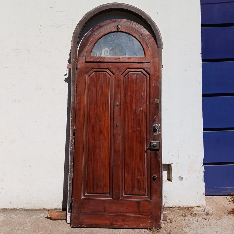 Puerta arqueada de cedro con marco y herrajes en hierro forjado - imagen 2
