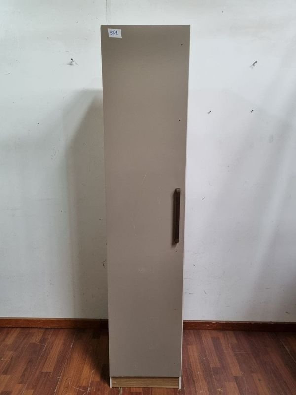 Mueble Auxiliar Beige con Puerta y Estantes Interiores
