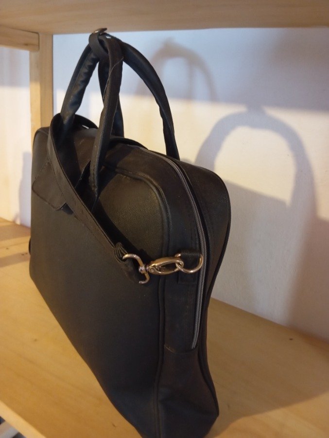 Bolso Johonnie Walker en impecable estado, sin uso. - imagen 3