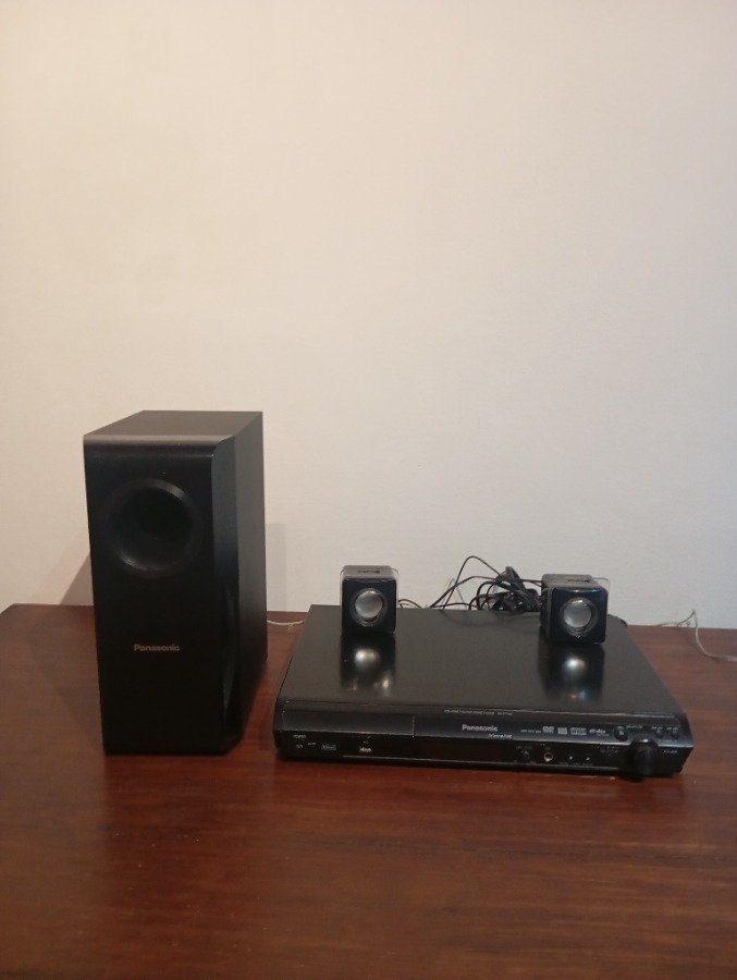 Sistema de Cine en Casa PANASONIC, funcionando - imagen 2