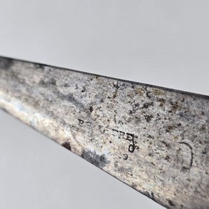 Antiguo Cuchillo con Hoja Sellada y Mango de Madera - imagen 6