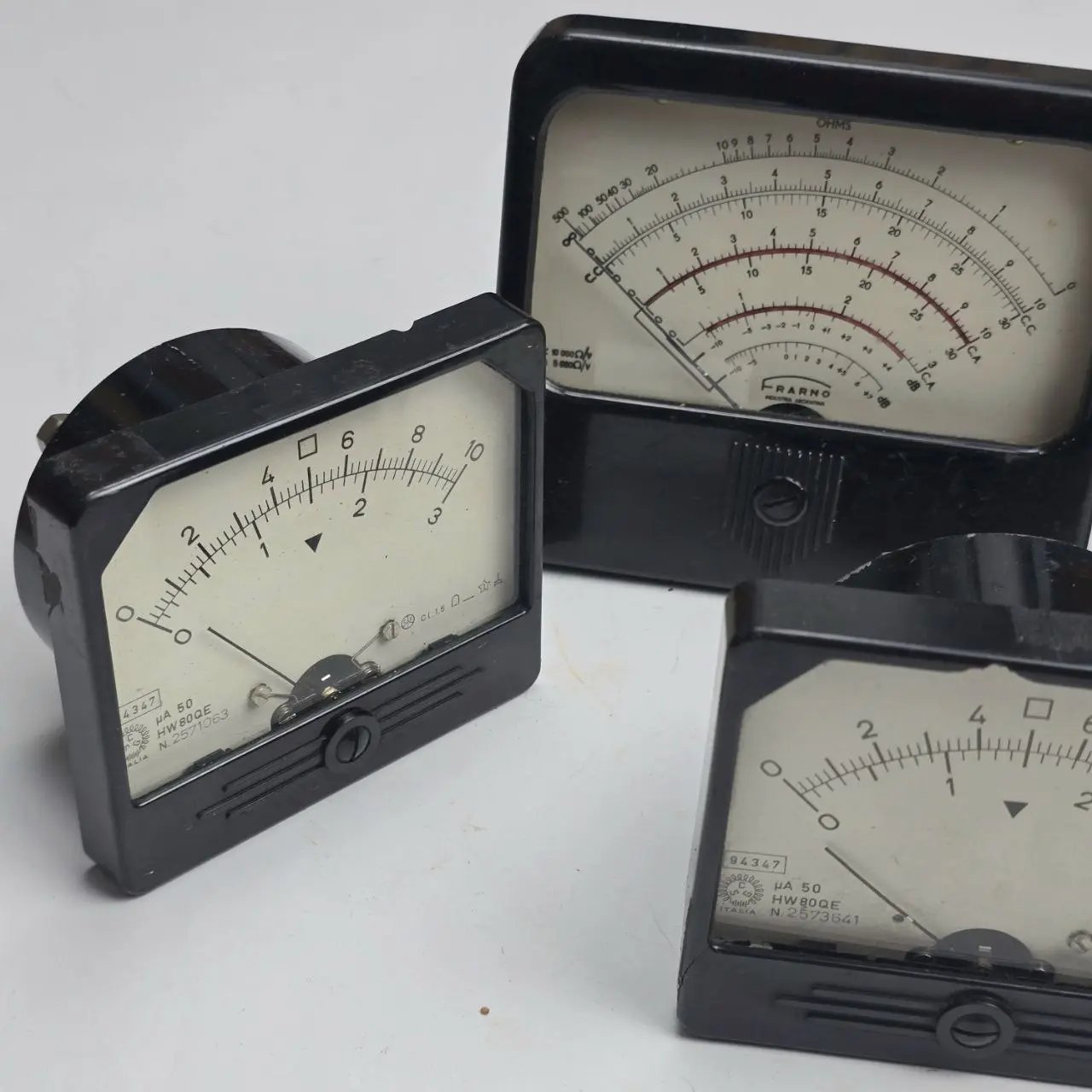 Item lote-12-miliamperimetros-y-amperimetros-4-piezas - Image 1