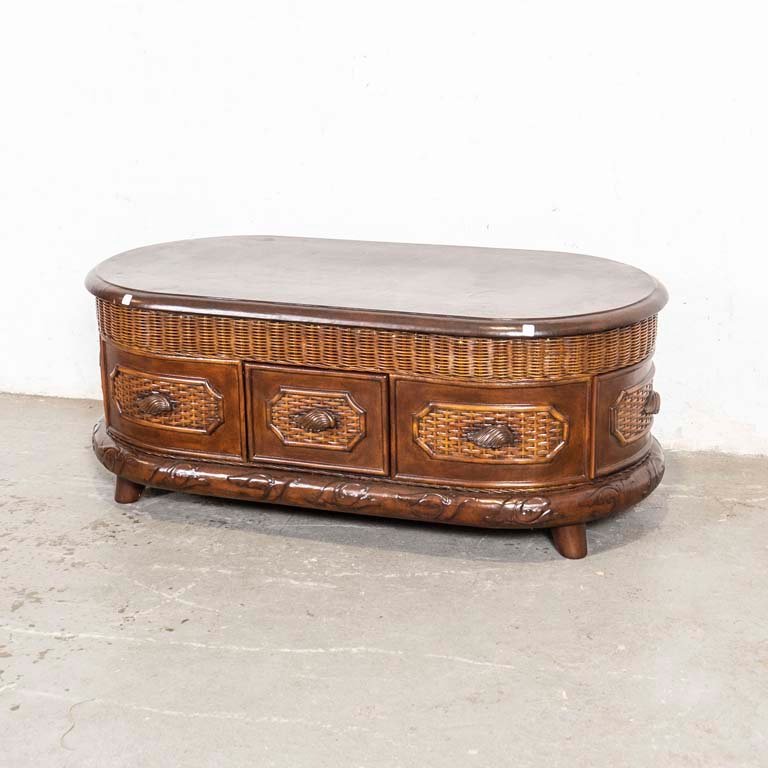 Lote siguiente: Mesa de living oval con detalles y cajones laterales