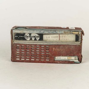 Lote anterior: Radio Portátil "Pennsylvania" Vintage con Detalles