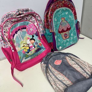 Lote de 3 Mochilas Infantiles: Minions y Cupcakes - imagen 5
