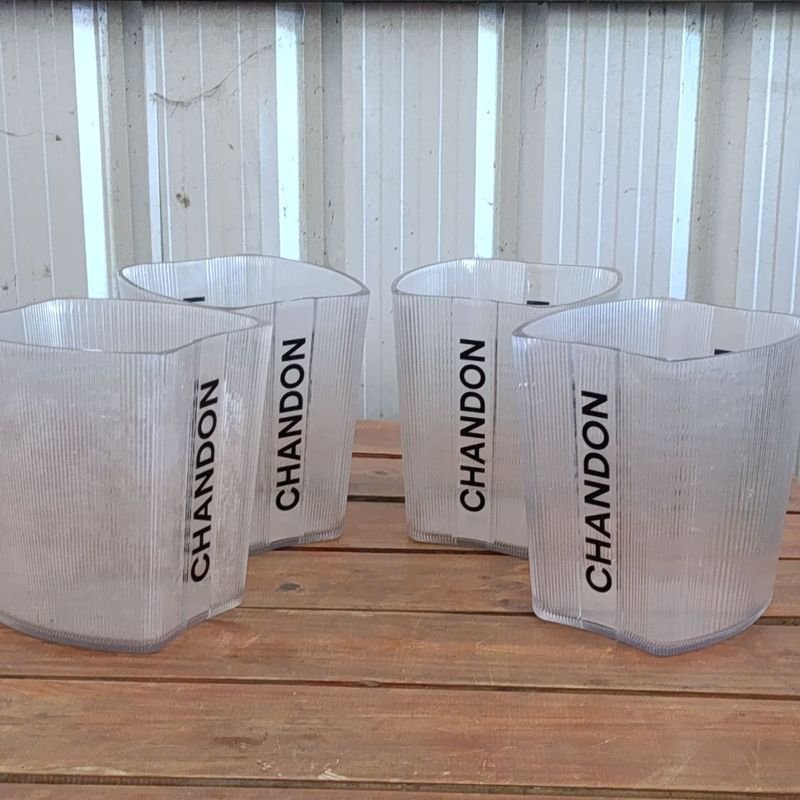 Lote siguiente: Acrylicos con diseño estriado para champán CHANDON