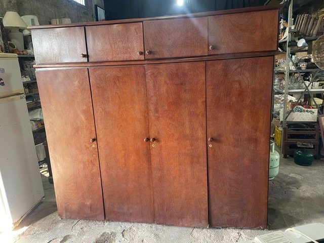 Ropero de madera con alzada y puertas - imagen 2