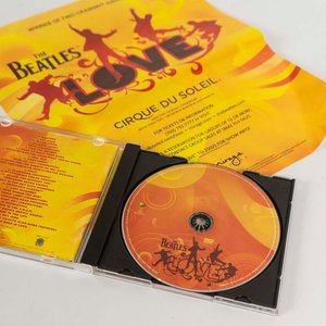 DVD "Love" Cirque du Soleil con Poster Original - imagen 2