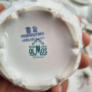 Juego de Té y Café Porcelana Olmos Completo con Flores y Bordes Dorados - imagen 4