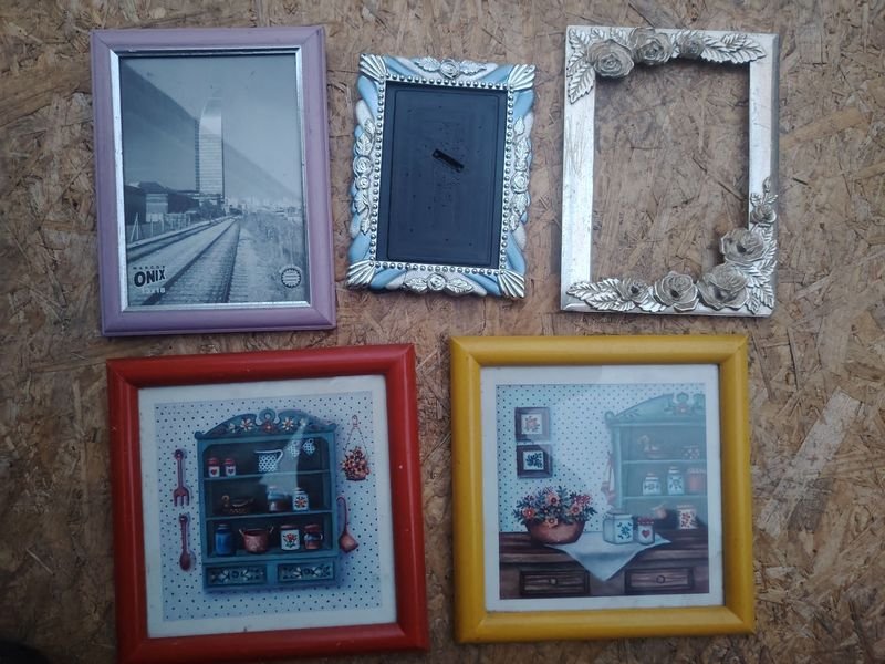 Lote de Marcos de Fotos: Madera y Metal con Diseños Florales y Estilo Vintage
