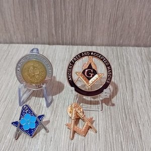 Lote siguiente: Lote de 3 Broches/Pins Masonería en Metal y Esmalte