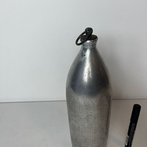 Lote siguiente: Porrón de Aluminio con Tapa de Bronce